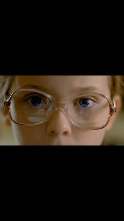 Маленька міс Щастя: чому ця історія працює poster